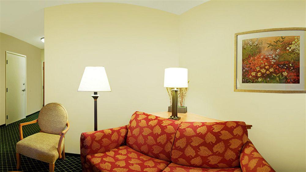 Fairfield Inn & Suites By Marriott Кордел Экстерьер фото