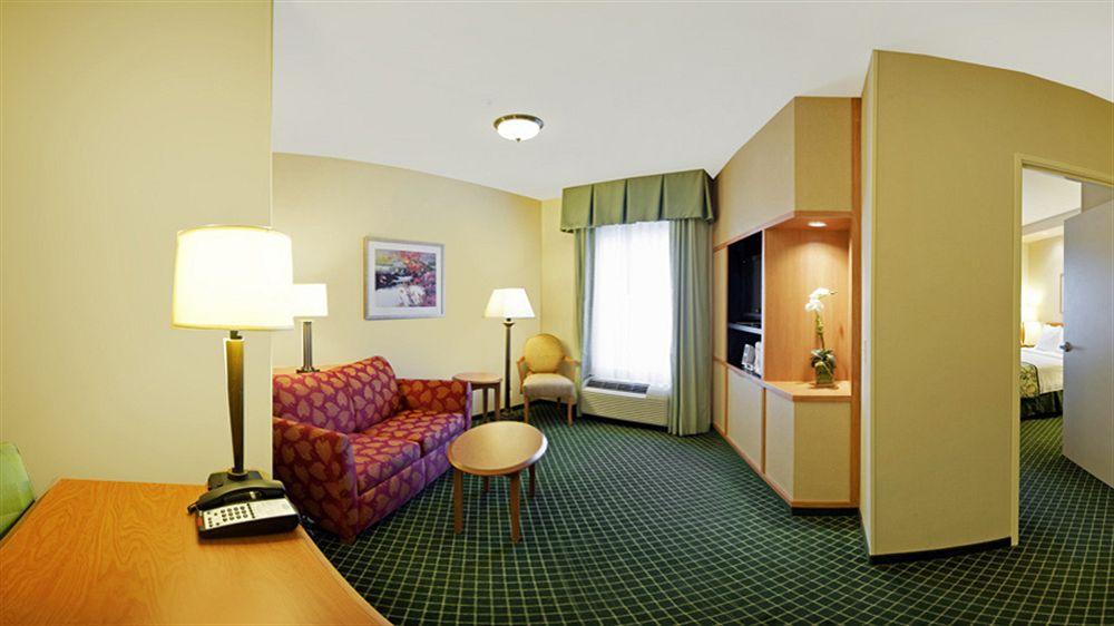 Fairfield Inn & Suites By Marriott Кордел Экстерьер фото