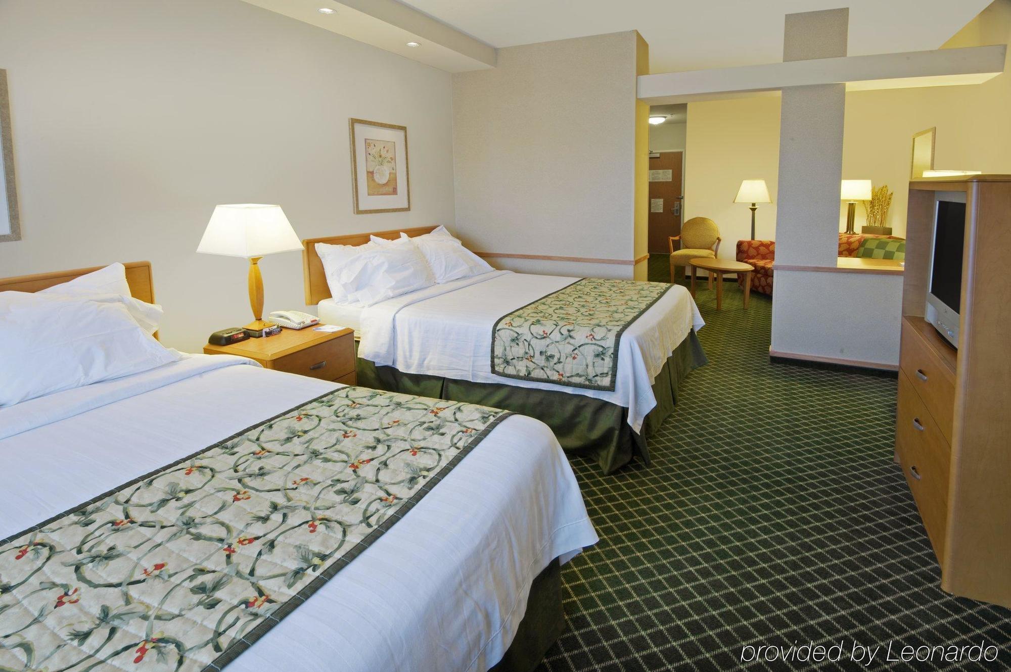 Fairfield Inn & Suites By Marriott Кордел Номер фото